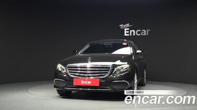 Mercedes-Benz E-Class 2018 — Фото 3/20
