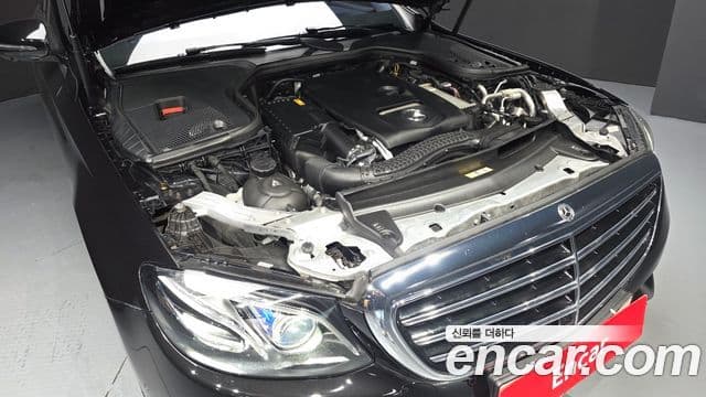 Mercedes-Benz E-Class 2018 — Фото 6/20