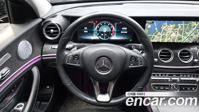 Mercedes-Benz E-Class 2018 — Фото 13/20