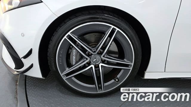 Mercedes-Benz A-Class 2021 — Фото 5/20