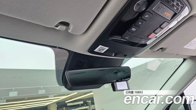 Kia Carnival 2024 — Фото 18/20