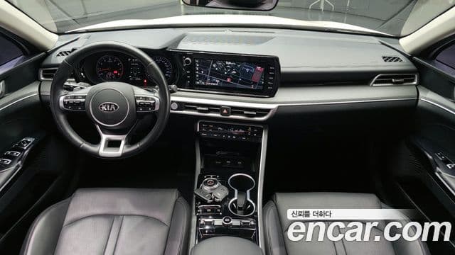 Kia K5 2020 — ფოტო 7/20