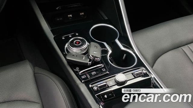 Kia K5 2020 — ფოტო 9/20