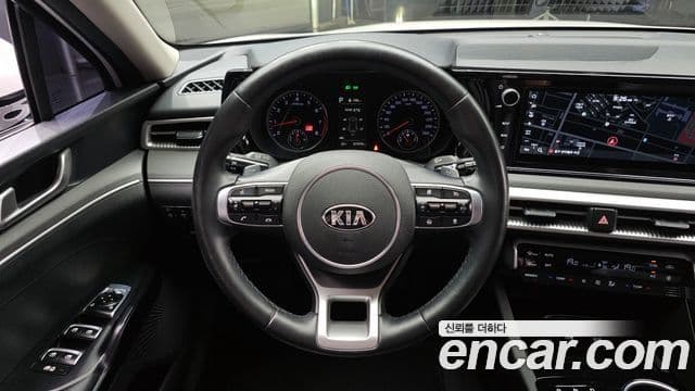 Kia K5 2020 — ფოტო 12/20