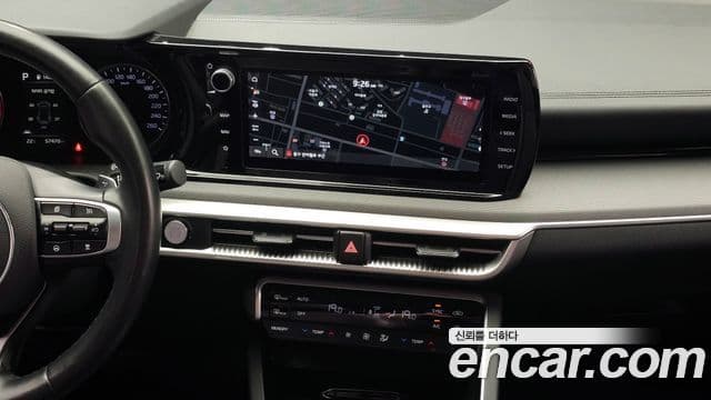 Kia K5 2020 — ფოტო 14/20