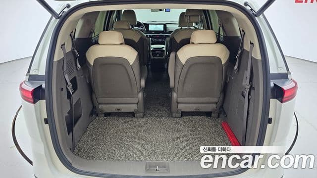 Kia Carnival 2023 — ფოტო 20/20