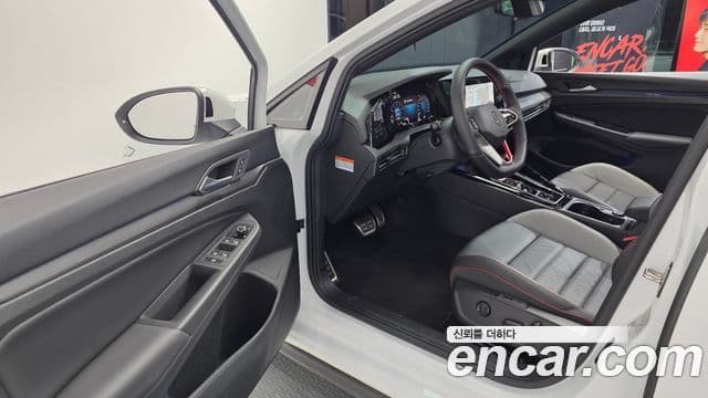Volkswagen Golf 2024 — ფოტო 10/20