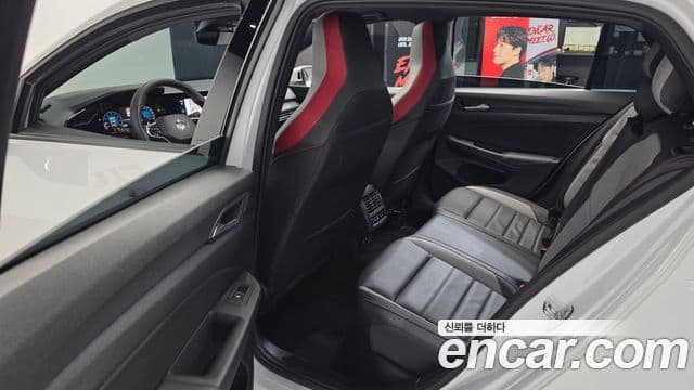 Volkswagen Golf 2024 — Şəkil 15/32