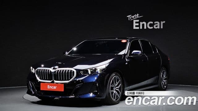 BMW 5 Series 2024 — Фото 10/20