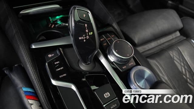 BMW 5 Series 2019 — ფოტო 9/20