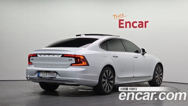 Volvo S90 2022 — ფოტო 2/20