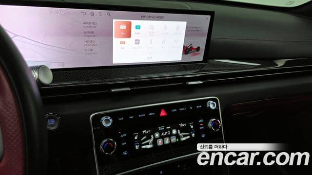 Genesis GV80 Coupe 2024 — Фото 15/20