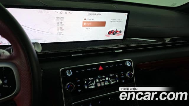 Genesis GV80 Coupe 2024 — Фото 17/20