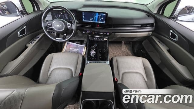 Kia Carnival 2024 — Şəkil 7/20