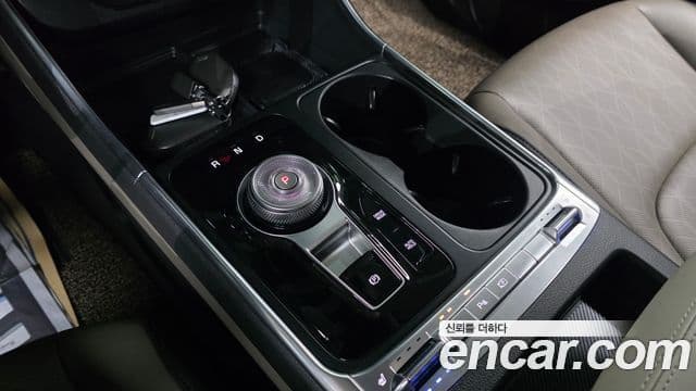 Kia Carnival 2024 — Şəkil 9/20