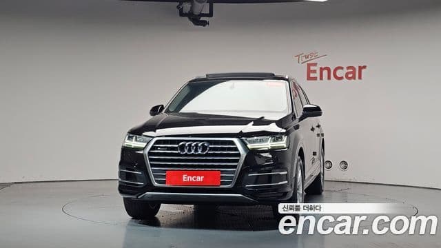 Audi Q7 2019 — Фото 3/20
