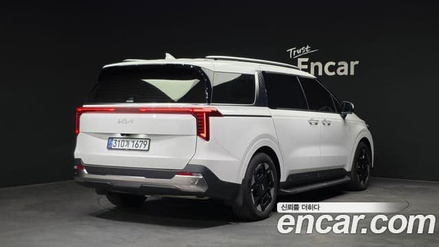 Kia Carnival 2024 — Şəkil 2/20