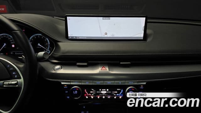 Genesis Electrified G80 2023 — Şəkil 13/20