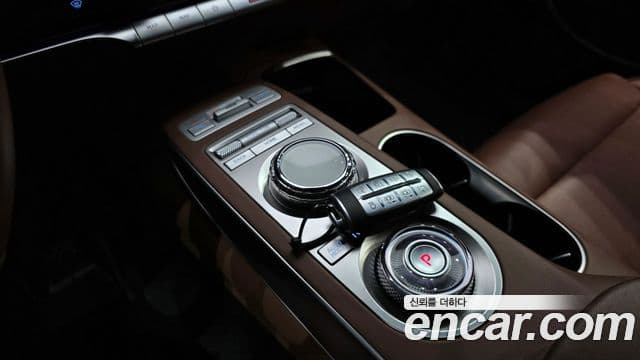Genesis GV70 2022 — Şəkil 8/20