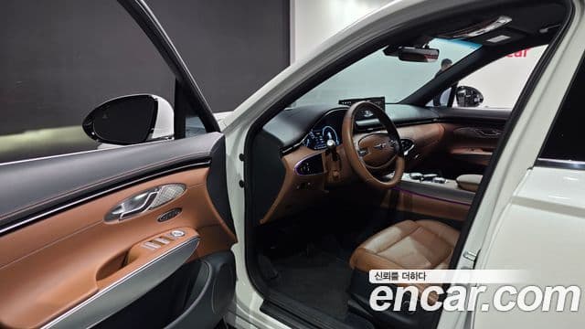 Genesis GV70 2022 — Şəkil 9/20