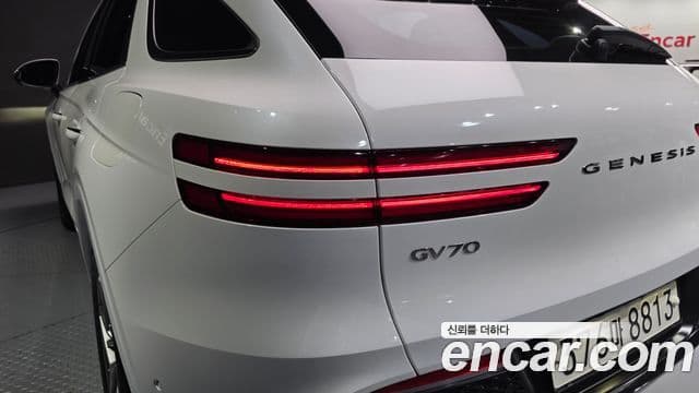 Genesis GV70 2022 — Photo 10/31