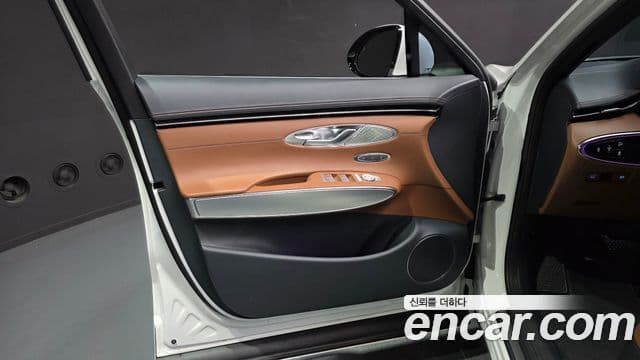 Genesis GV70 2022 — Photo 2/31