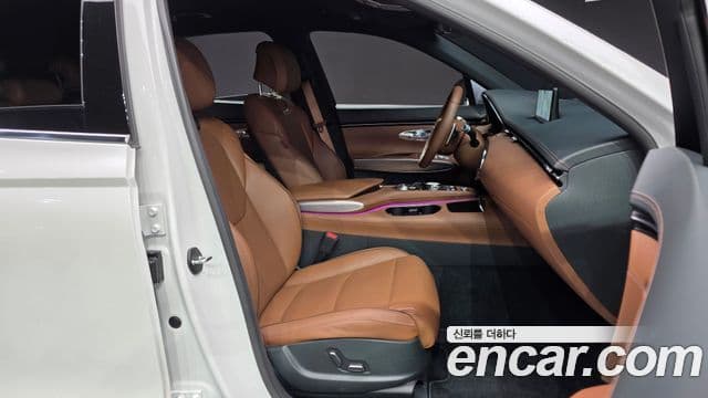 Genesis GV70 2022 — Photo 13/31