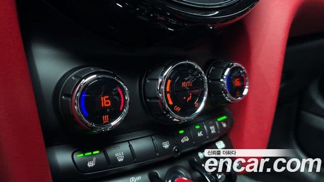 Mini Cooper S Convertible 2019 — Şəkil 18/20