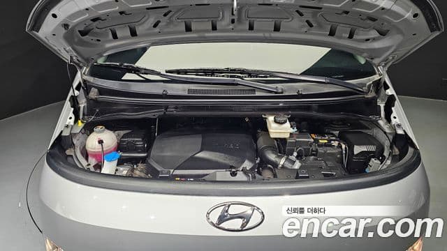 Hyundai Staria 2022 — Фото 6/20