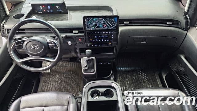 Hyundai Staria 2022 — Фото 7/20