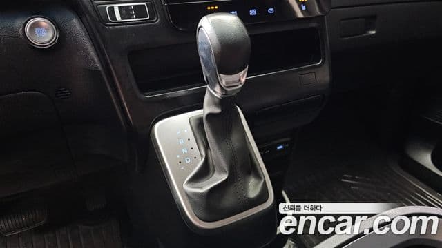 Hyundai Staria 2022 — Фото 9/20