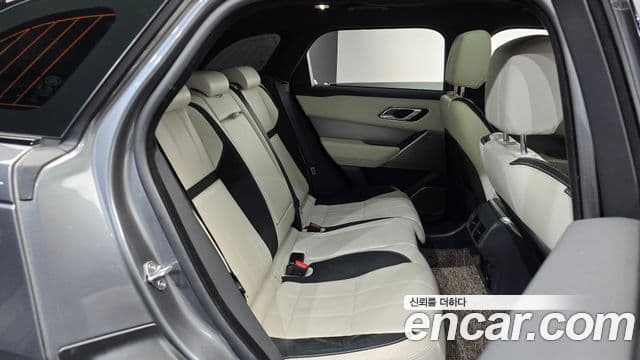 Land Rover Range Rover Velar 2018 — ფოტო 11/20