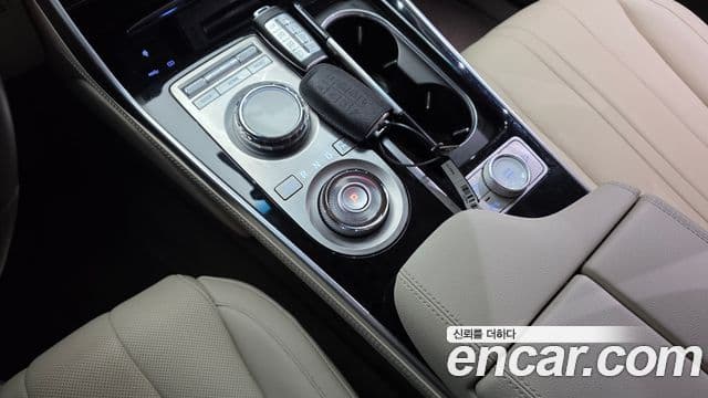 Genesis GV80 2023 — Photo 14/20