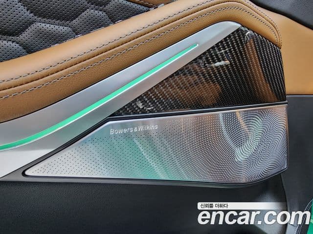 BMW X5M 2025 — Photo 12/14