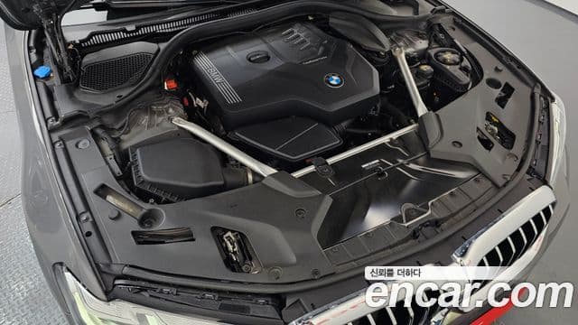BMW 5 Series 2022 — Photo 2/36