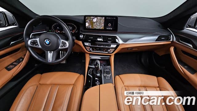 BMW 5 Series 2022 — Photo 35/36
