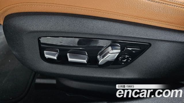 BMW 5 Series 2022 — Photo 31/36