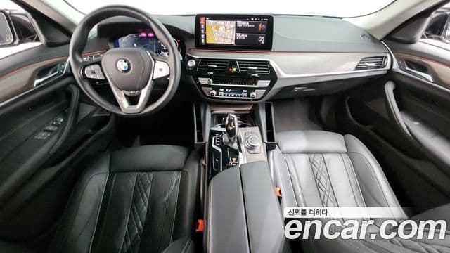 BMW 5 Series 2022 — ფოტო 7/20