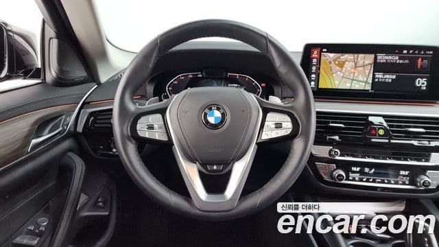 BMW 5 Series 2022 — ფოტო 12/20