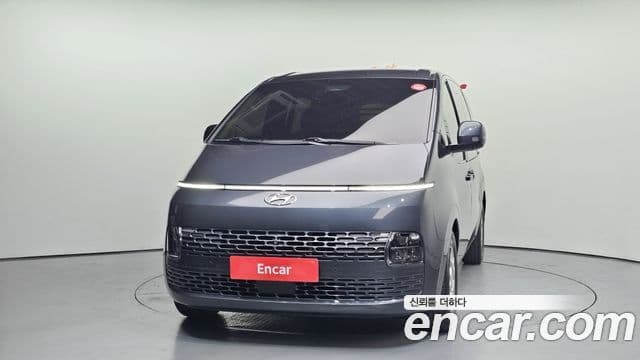 Hyundai Staria 2022 — ფოტო 3/20