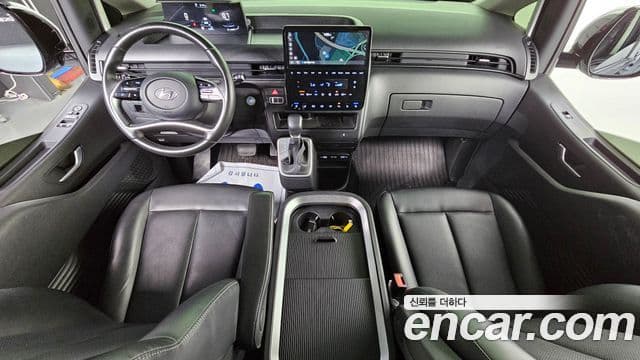 Hyundai Staria 2022 — ფოტო 7/20