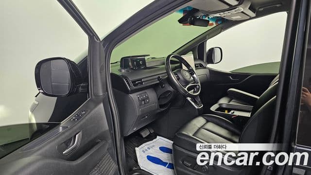 Hyundai Staria 2022 — ფოტო 10/20