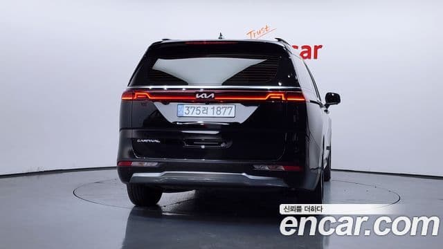Kia Carnival 2022 — Фото 4/20