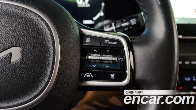 Kia Carnival 2022 — Фото 17/20