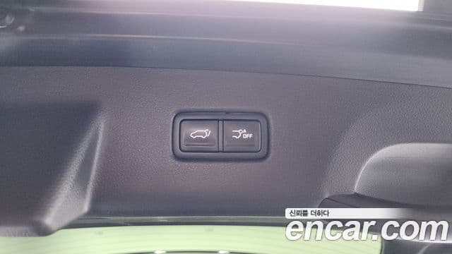 Kia Carnival 2022 — Фото 19/20