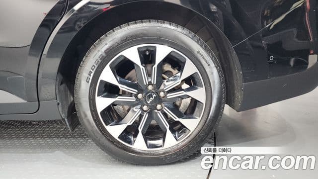 Kia Carnival 2022 — ფოტო 12/38