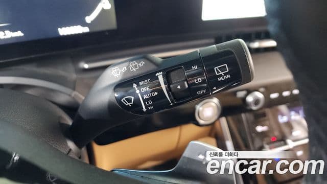 Kia Carnival 2022 — ფოტო 25/38