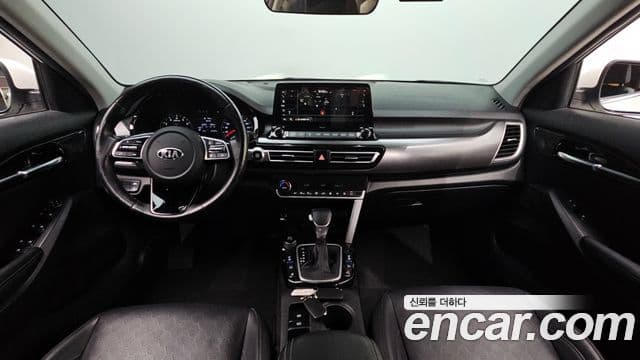 Kia Seltos 2020 — ფოტო 7/20