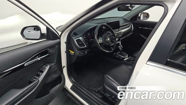 Kia Seltos 2020 — ფოტო 10/20