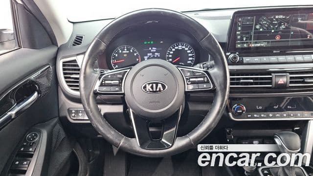 Kia Seltos 2020 — ფოტო 13/20
